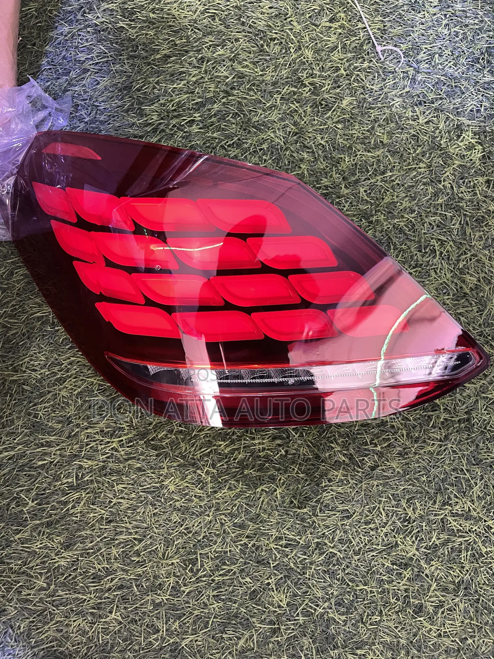 Mercedes Benz C300 Spec Tail Light