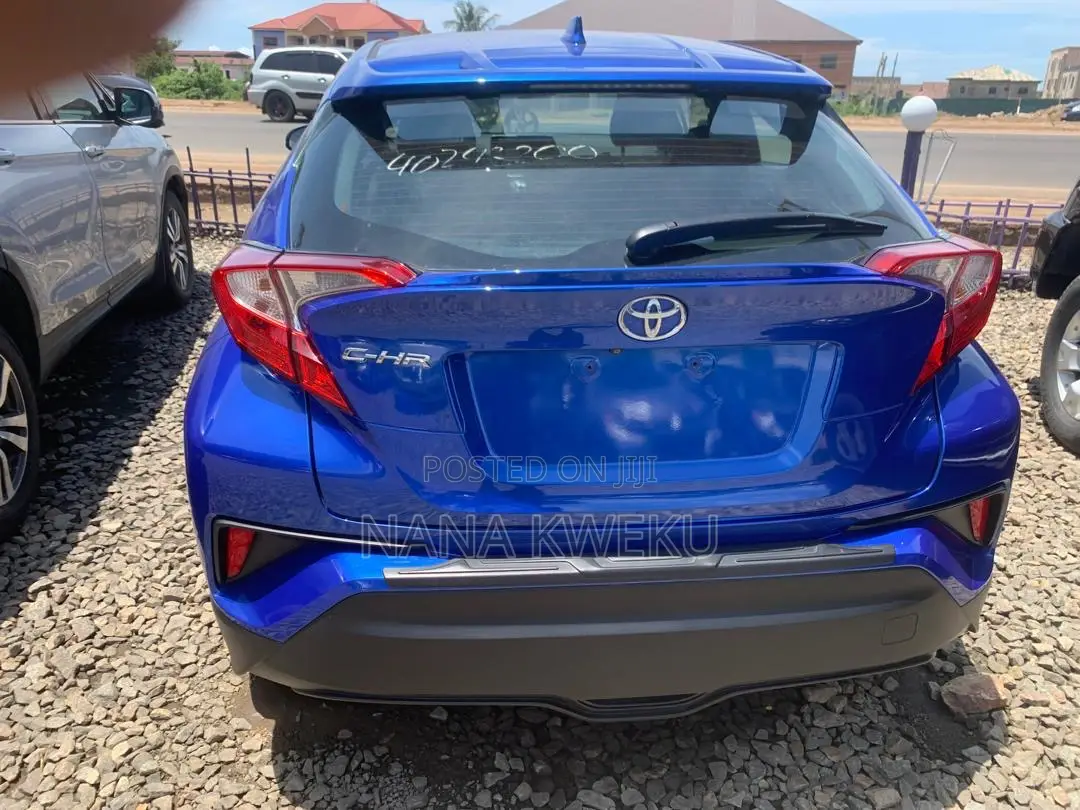 Toyota C-HR XLE Prermium FWD (2.0L 4cyl 2AM) 2018 Blue
