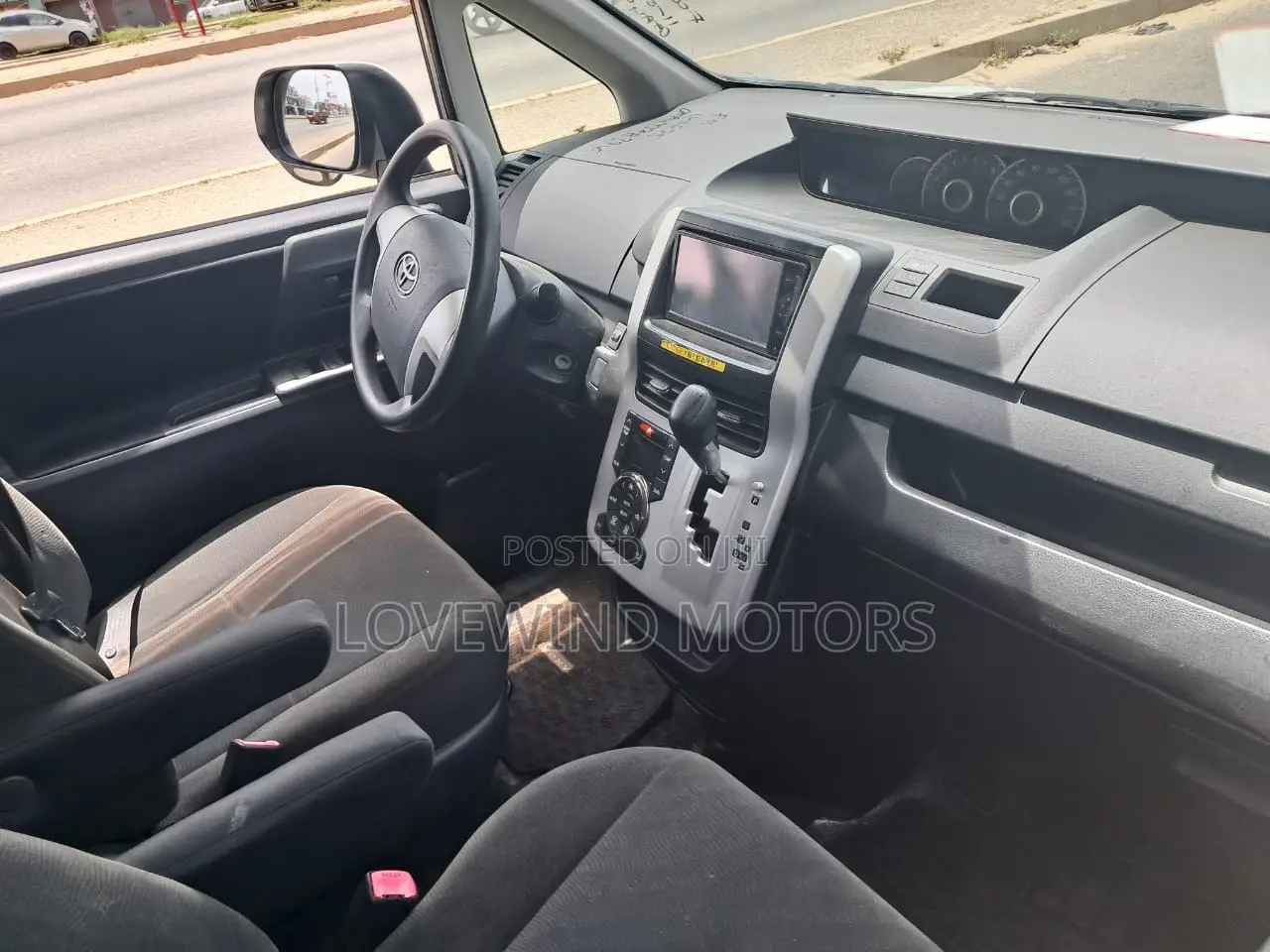 Toyota Voxy 2012 Gray