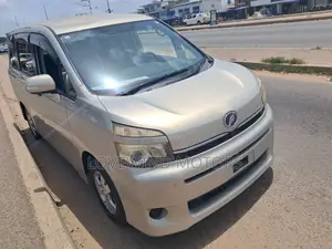 Toyota Voxy 2012 Gray