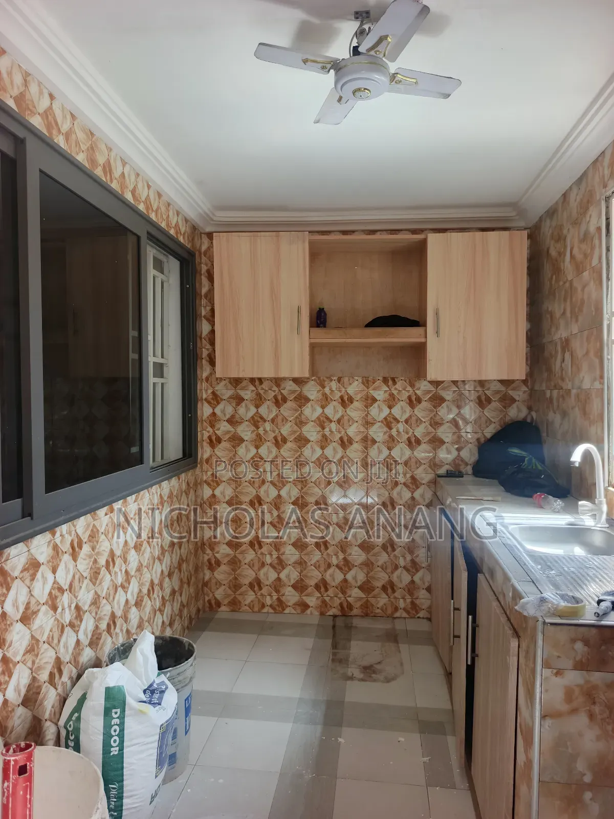 1bdrm Apartment in Dorns Properties, New Town for rent