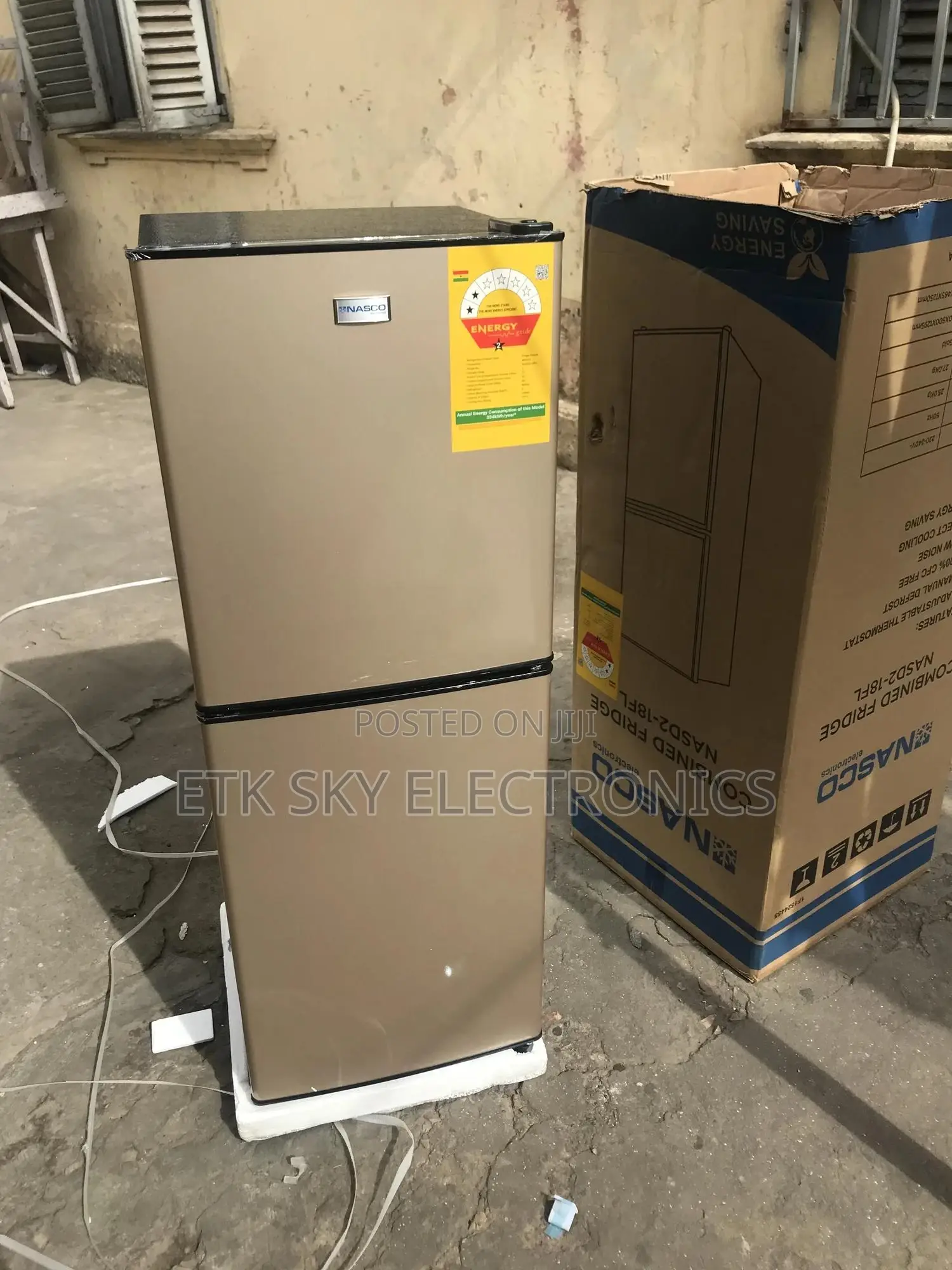 Riveting Nasco 136liters Double Door Fridge