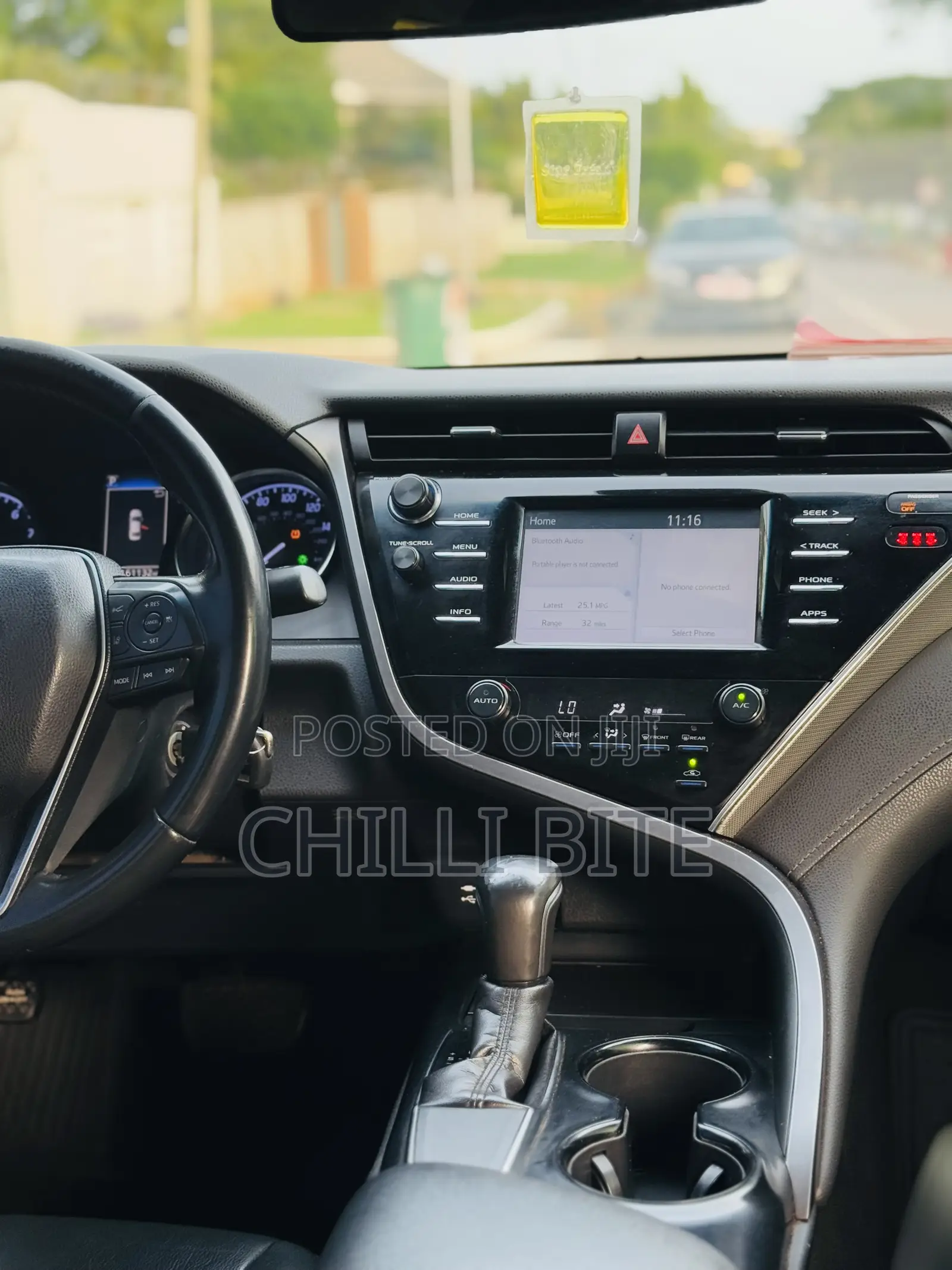 Toyota Camry SE FWD (2.5L 4cyl 8AM) 2018 Black