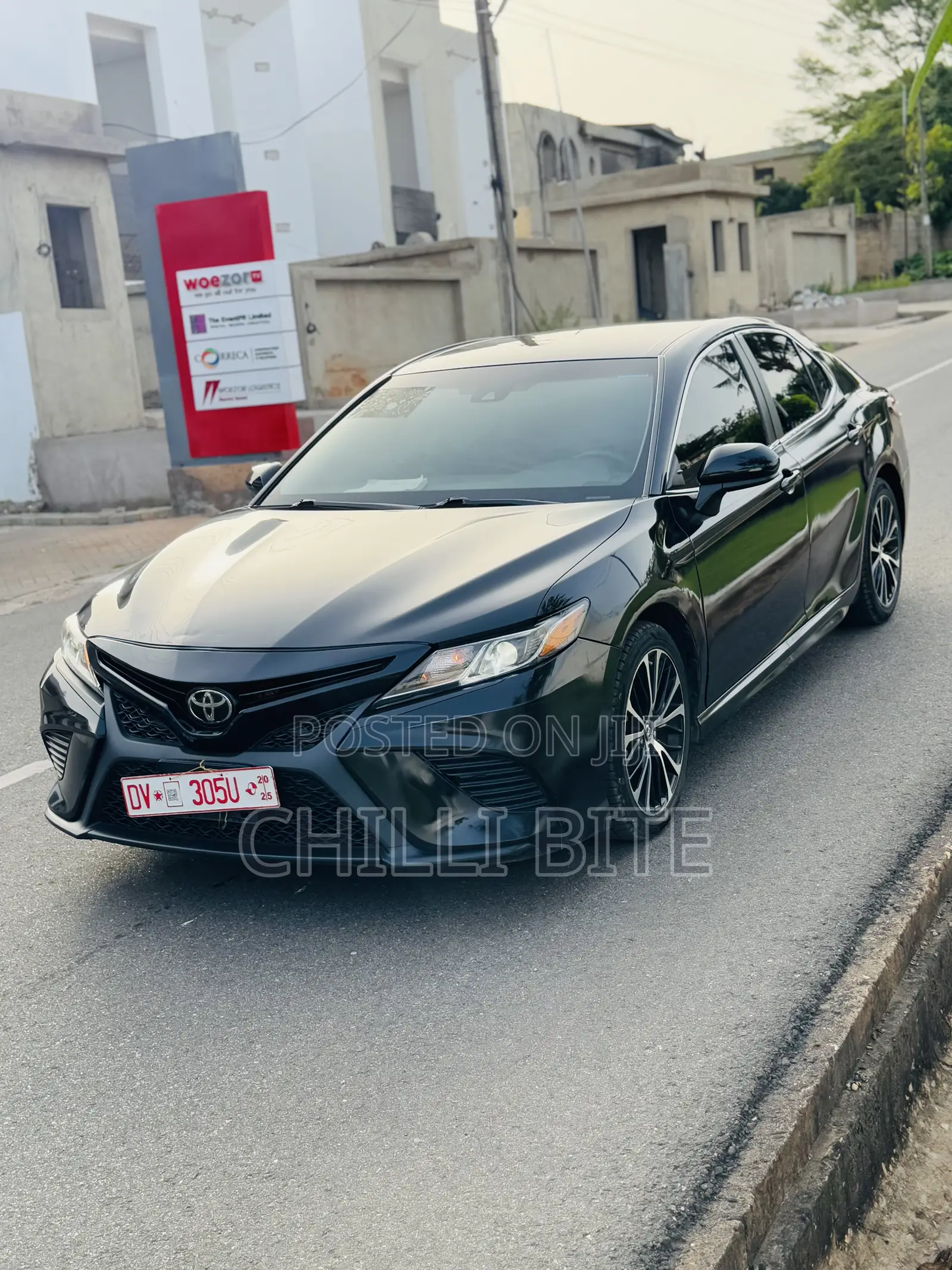 Toyota Camry SE FWD (2.5L 4cyl 8AM) 2018 Black