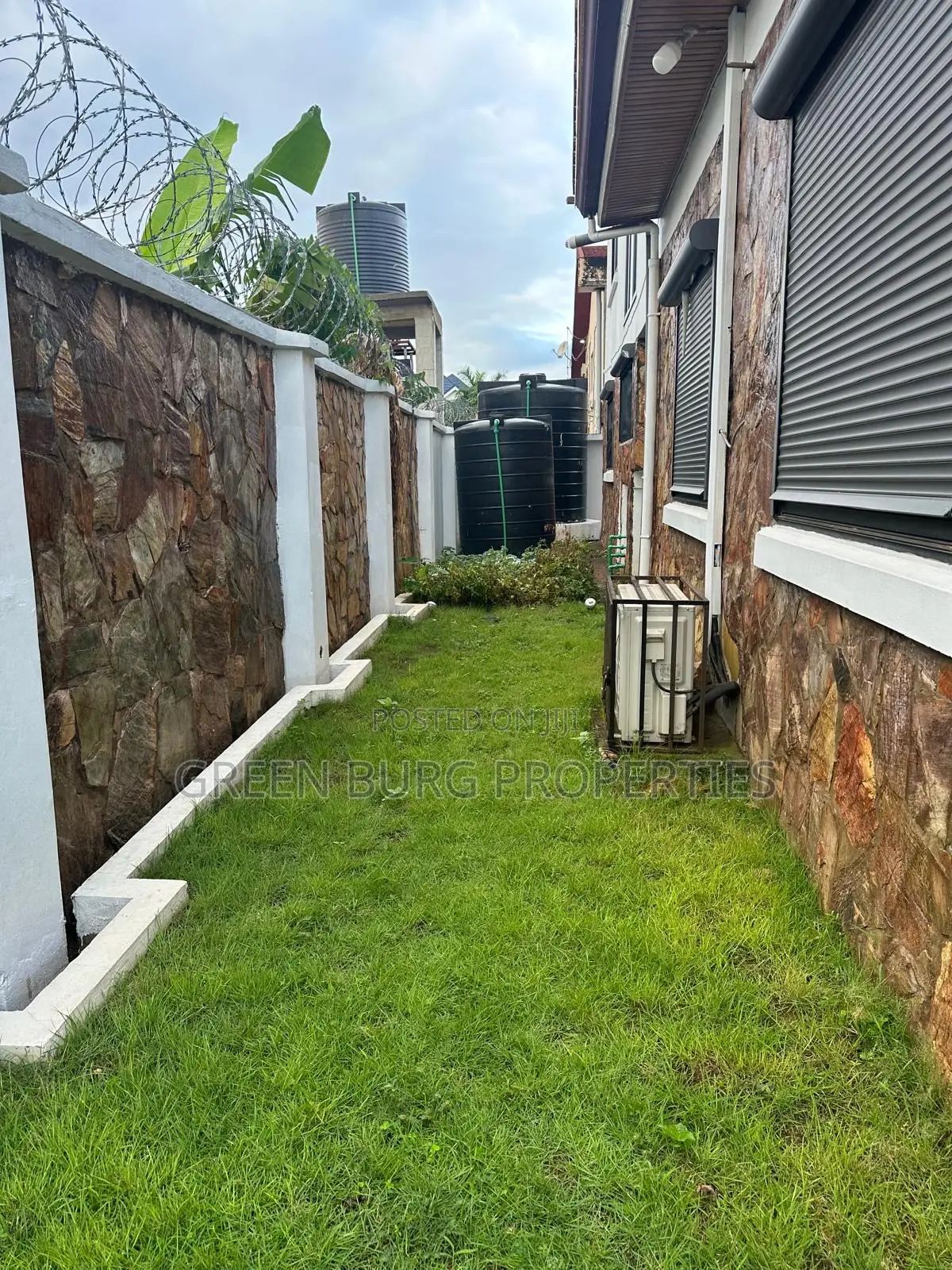 4bdrm House in East Legon for rent