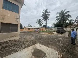 Office and Warehouse to-Let