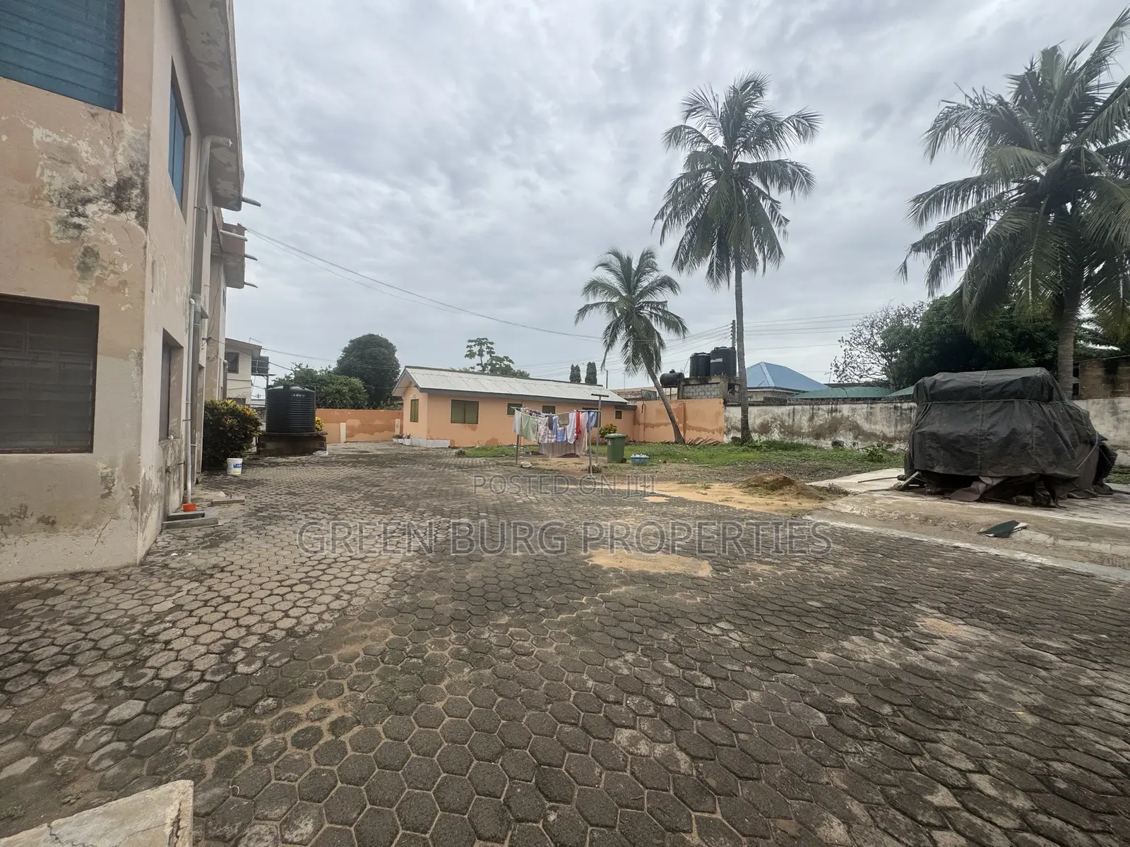 Office and Warehouse to-Let
