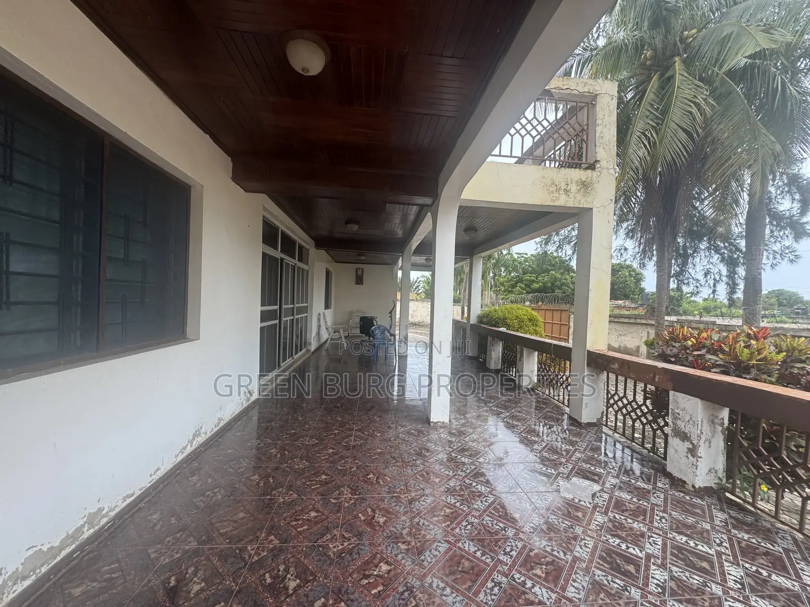 Office and Warehouse to-Let