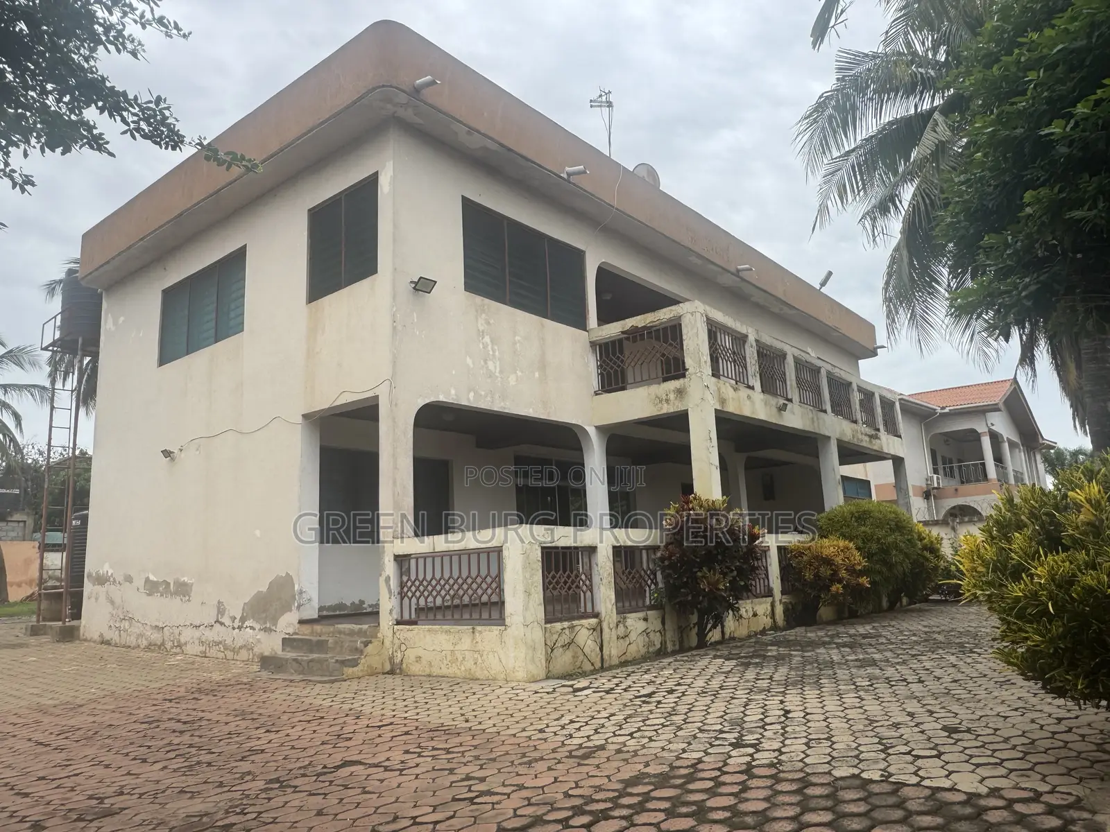Office and Warehouse to-Let
