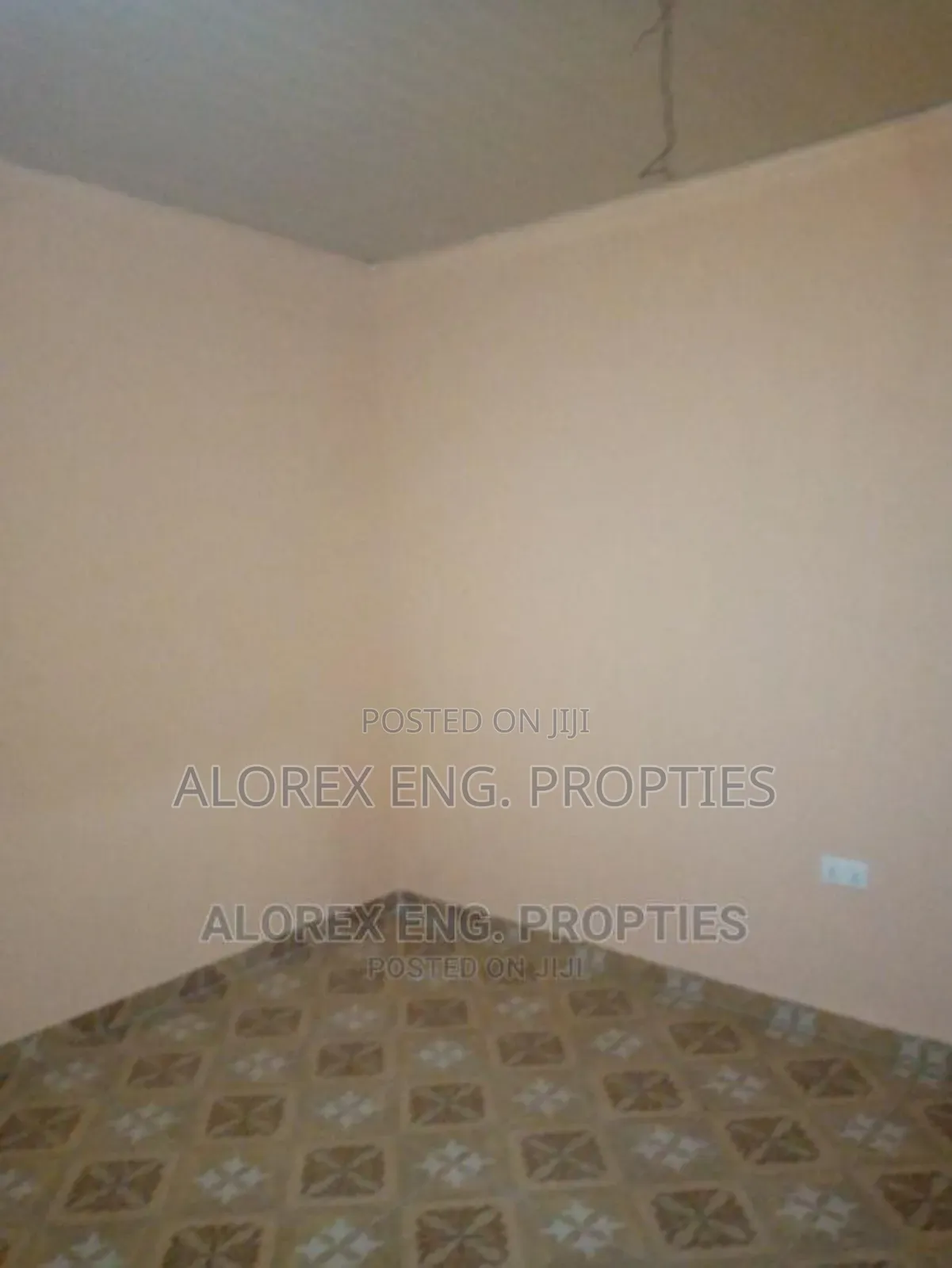 1bdrm Apartment in Chamber Self, Oyibi for rent