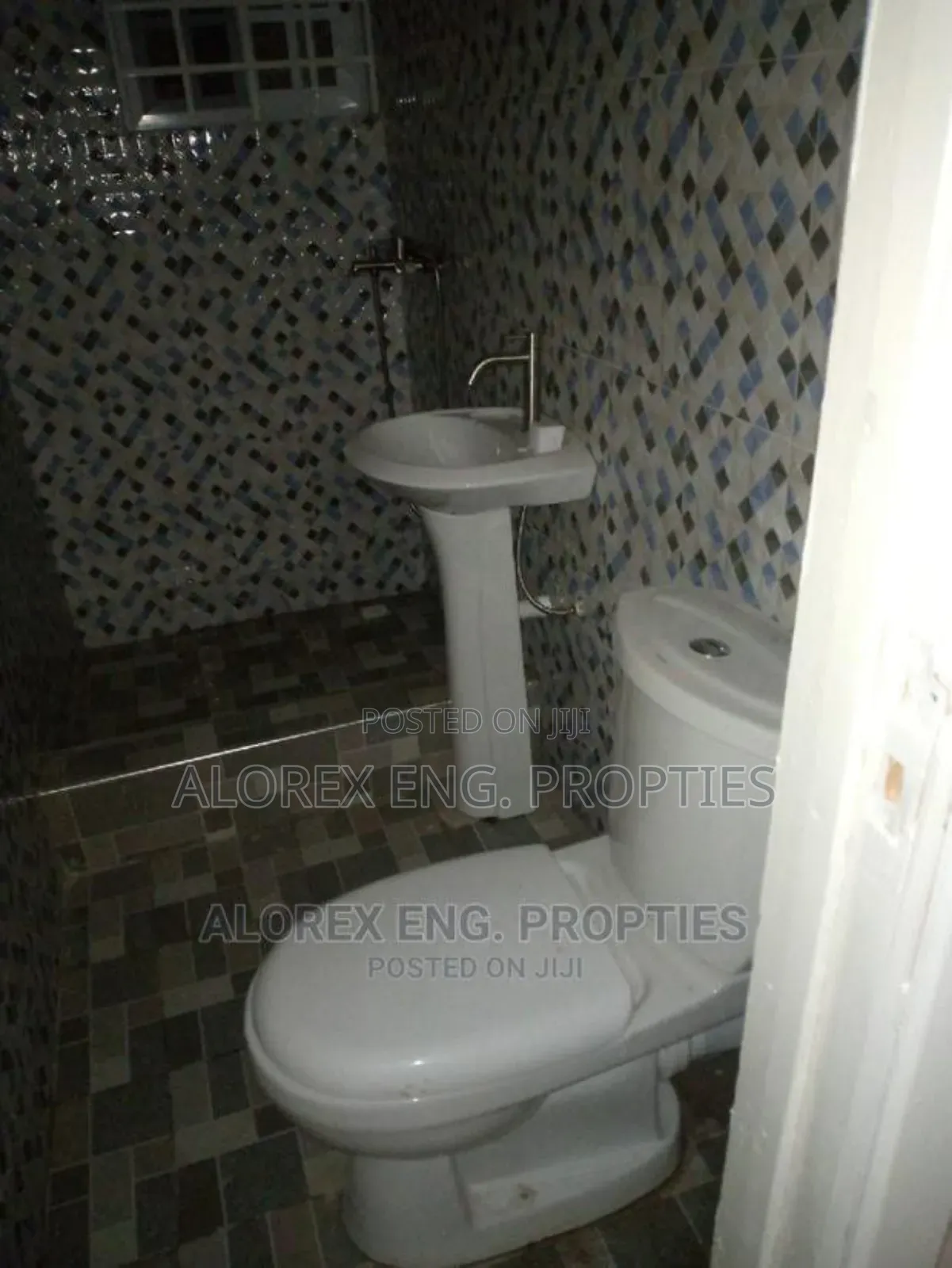 1bdrm Apartment in Chamber Self, Oyibi for rent