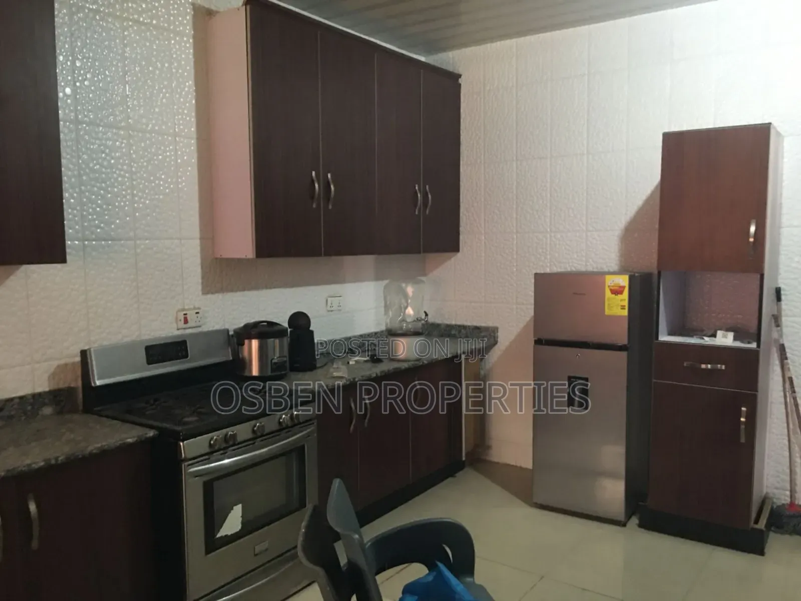 Furnished 7bdrm Mansion in Osben Properties, Cantonments for sale