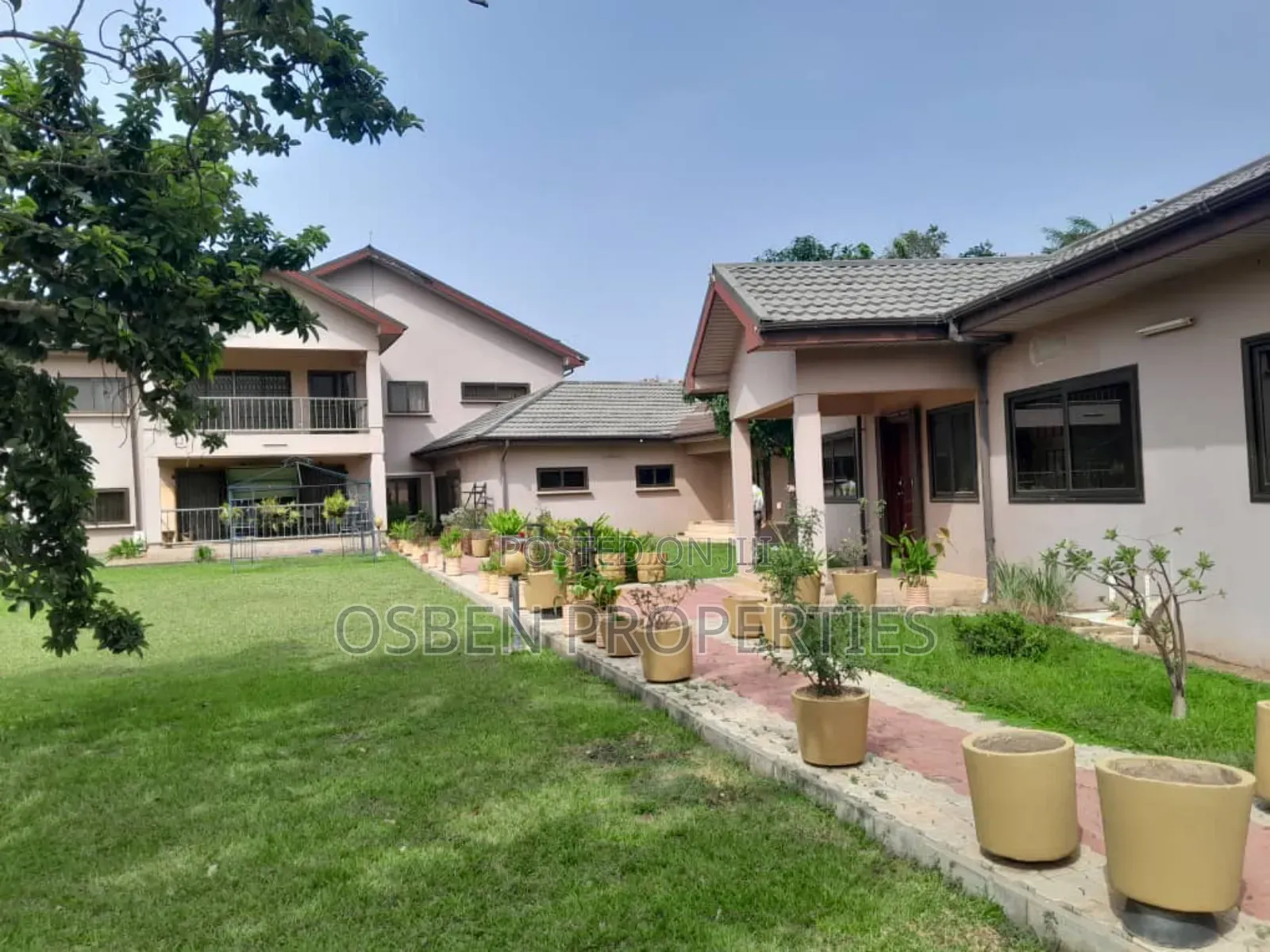 Furnished 7bdrm Mansion in Osben Properties, Cantonments for sale