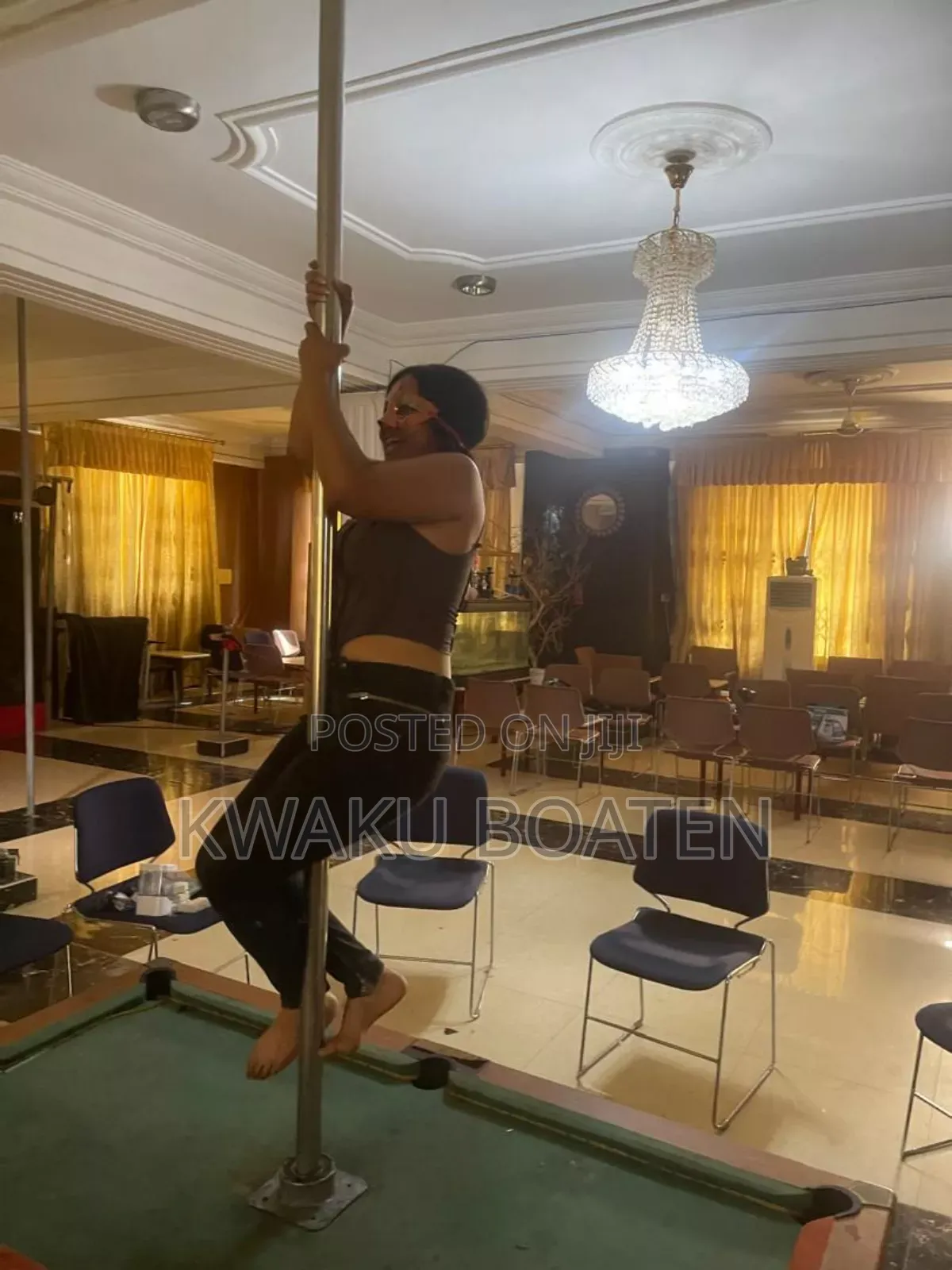 Rotating Stripper Pole/ Dance Pole for Night Clubs, Dance