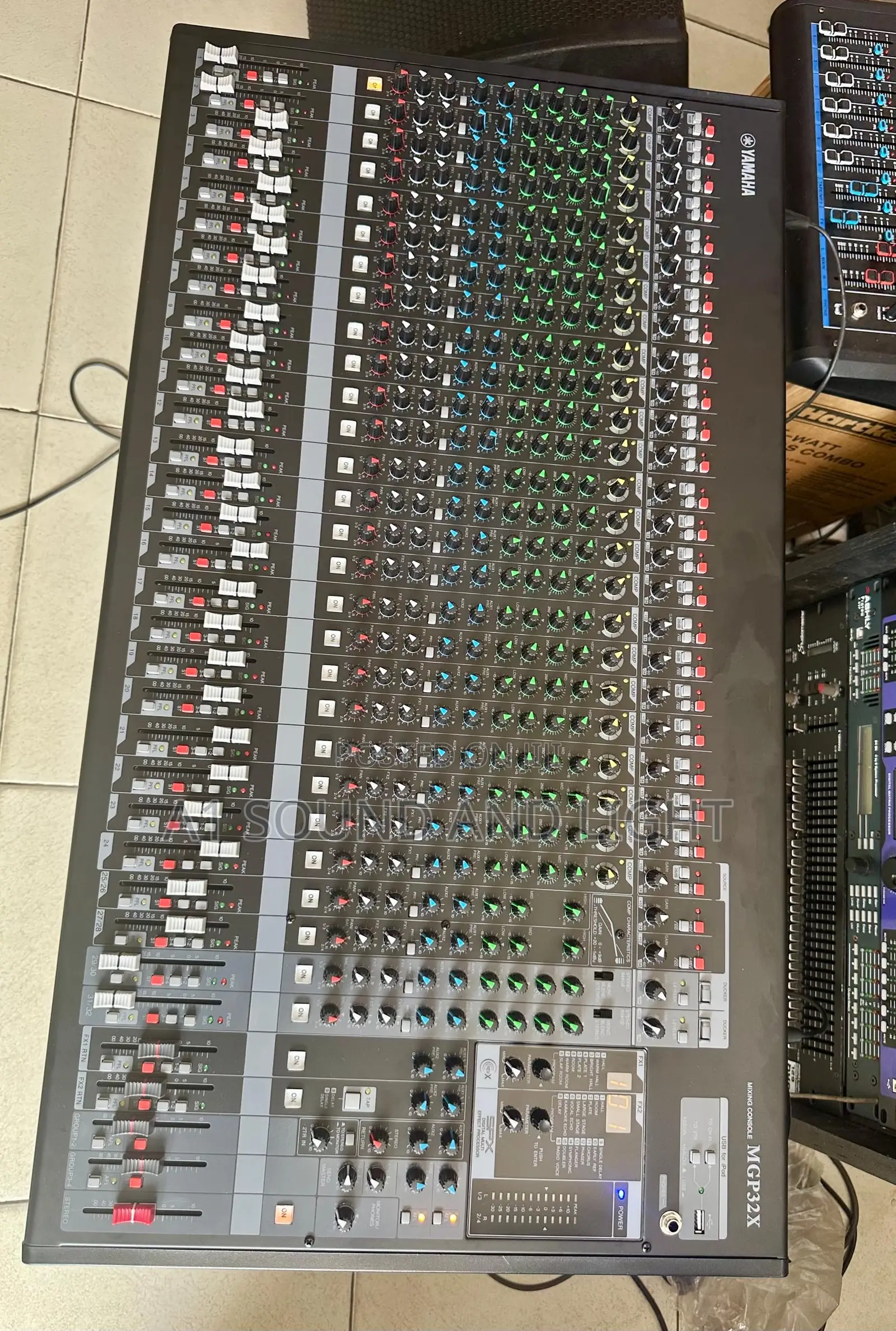 Yamaha Mgp32x Mixing Console