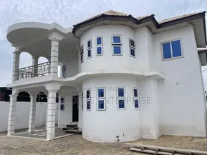 7bdrm House in Lapaz for rent