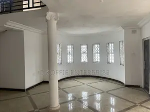 7bdrm House in Lapaz for rent