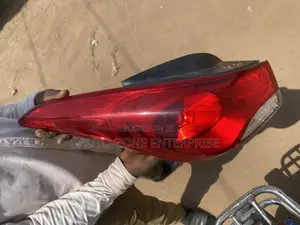 Hyundai Elantra 2011 2012 2013 2014 2015 Taillight