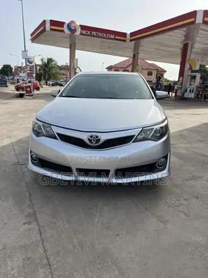 Photo - Toyota Camry 2013 Silver