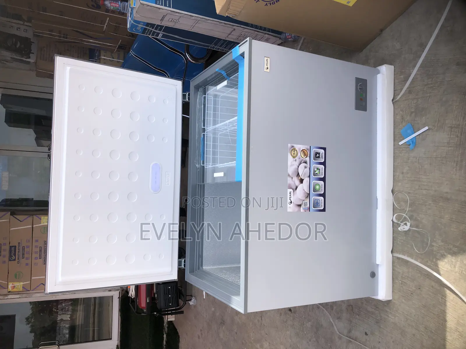 Powerful Compressor Strong Pearl Chest Freezer 316 Liters
