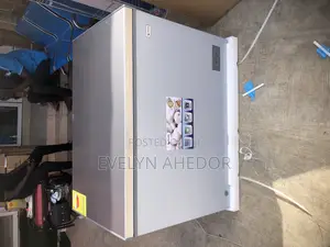 Powerful Compressor Strong Pearl Chest Freezer 316 Liters