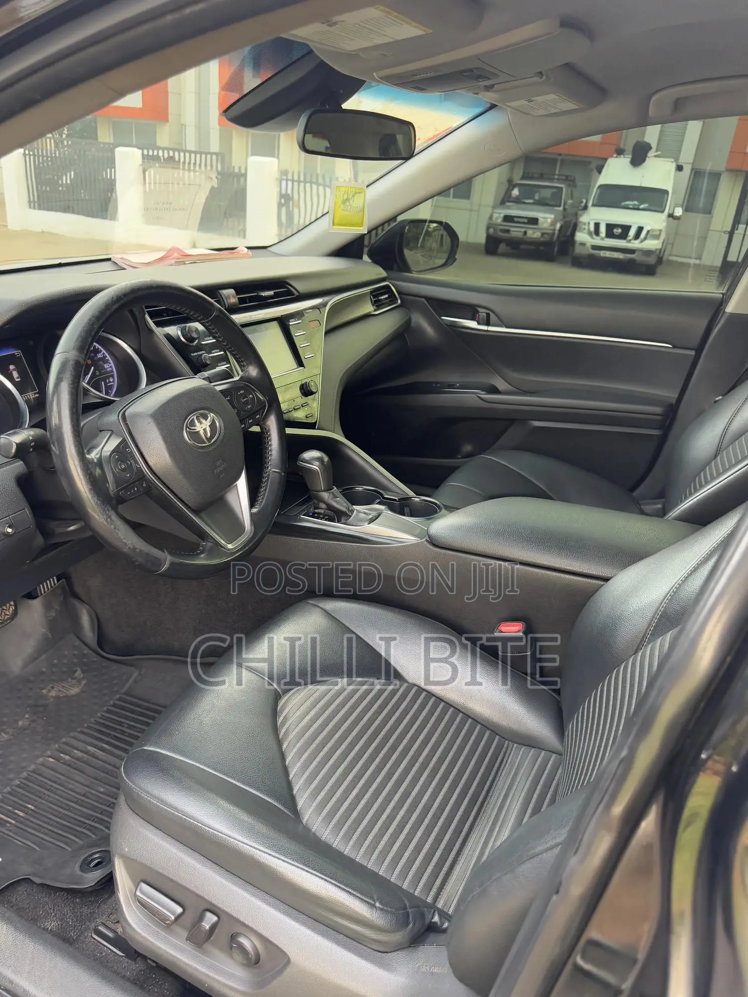 Toyota Camry SE FWD (2.5L 4cyl 8AM) 2018 Black