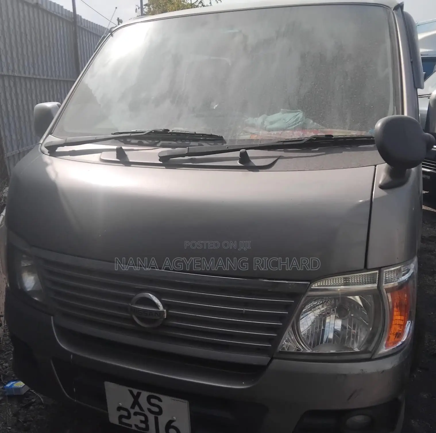 Nissan Caravan 2013 Gray