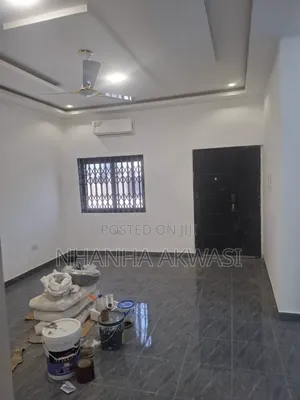 2bdrm Apartment in Community11, Tema Metropolitan for rent
