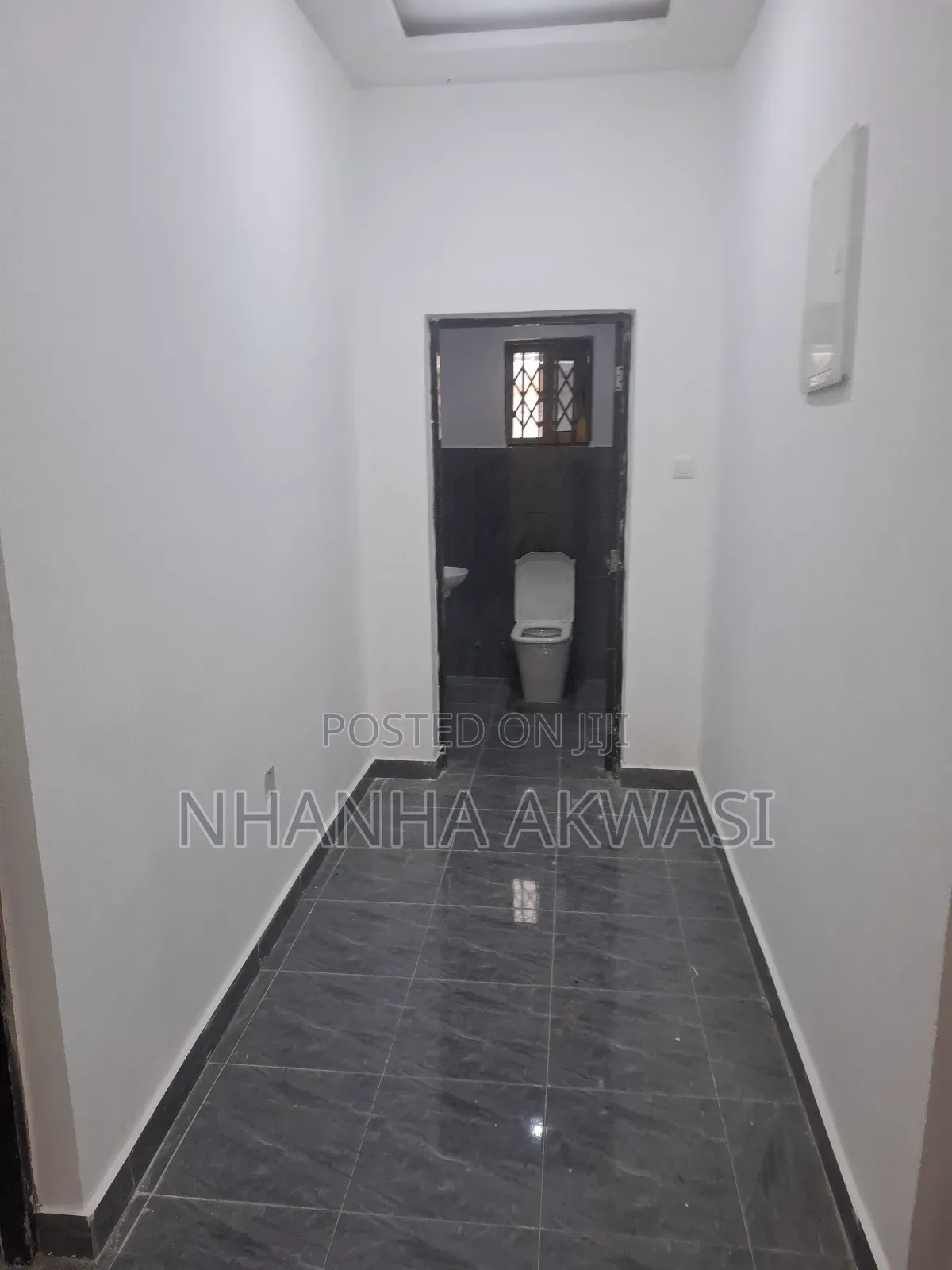 2bdrm Apartment in Community11, Tema Metropolitan for rent