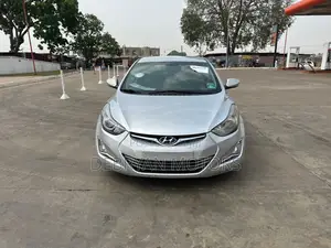 Hyundai Elantra Limited 4dr Sedan (1.8L 4cyl 6A) 2014 Silver