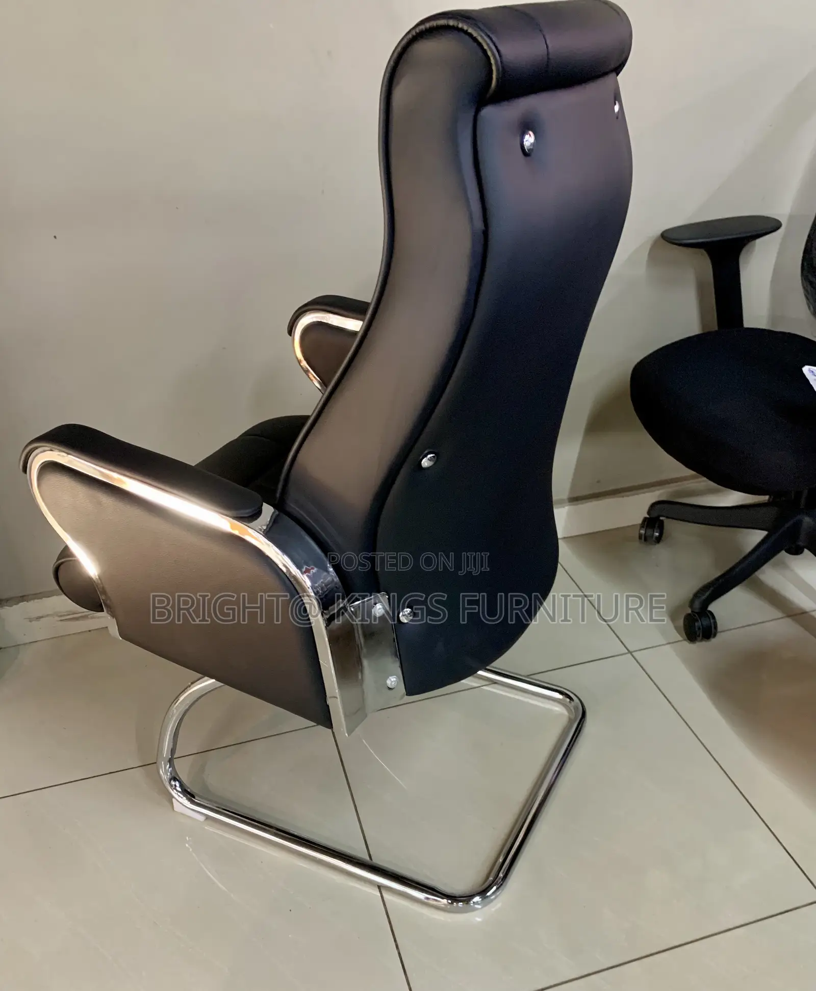 Executive Starker Chair