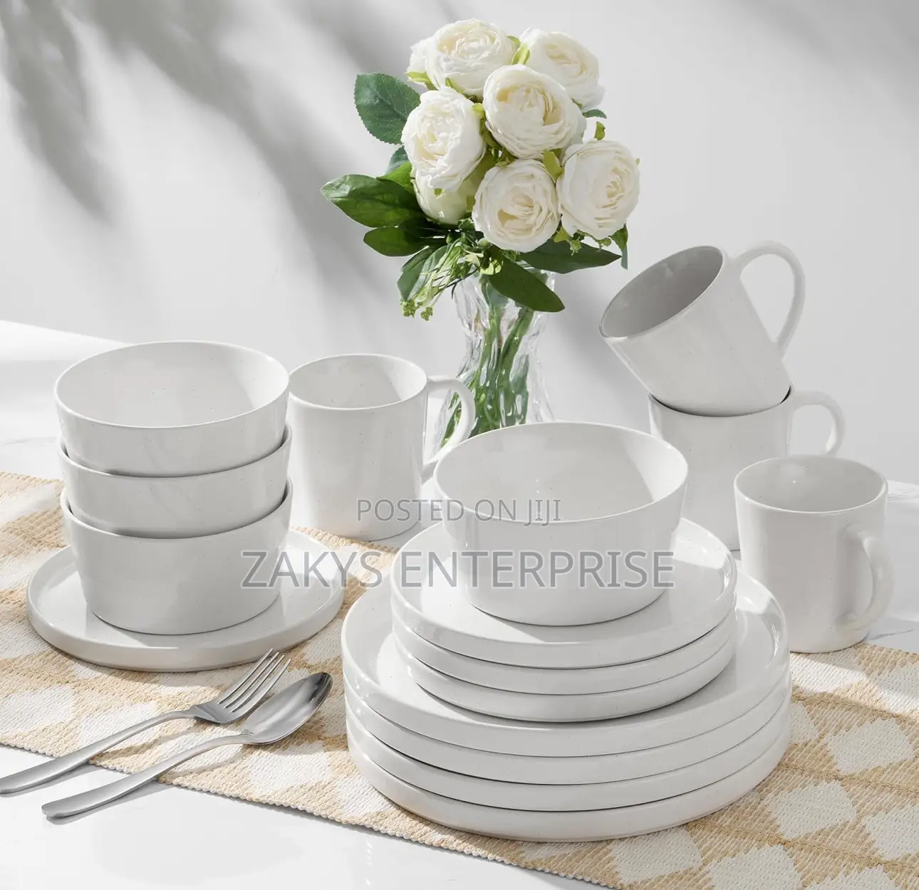 Lux Round Dinnerware 16pcs