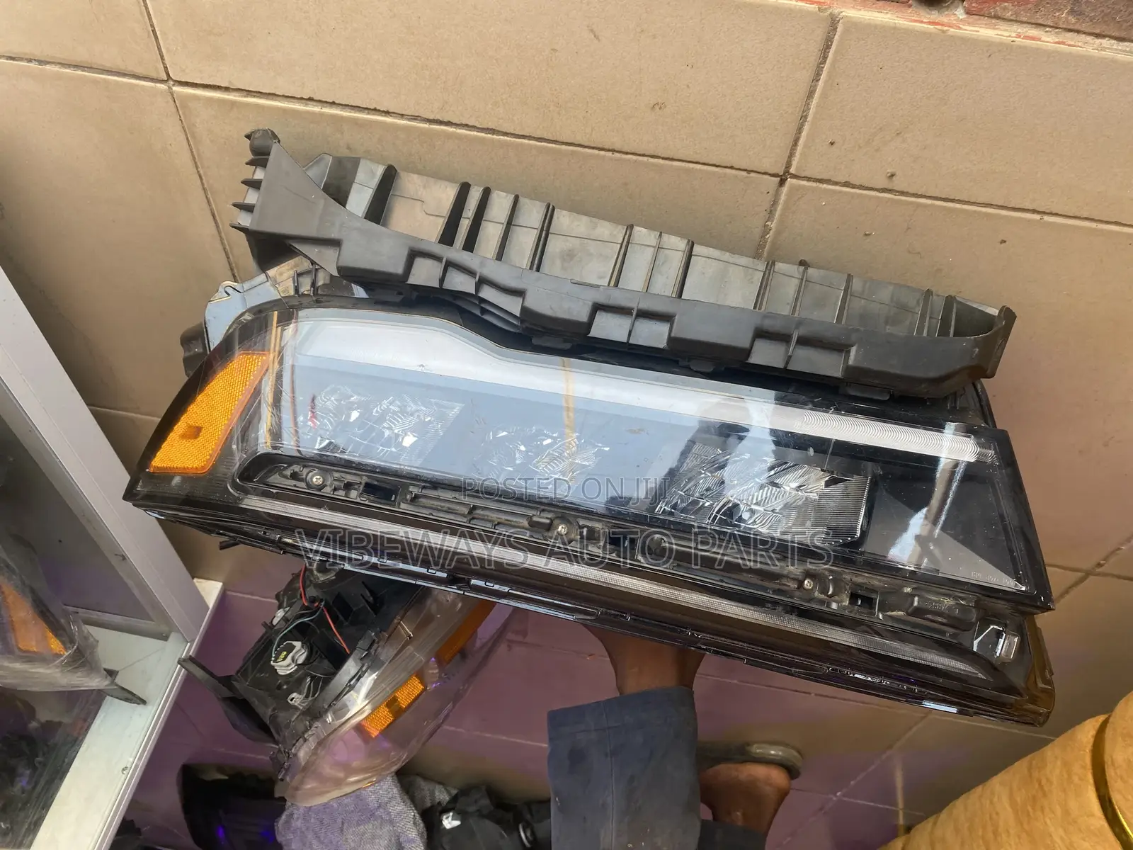 Honda Pilot 2023-2024 Headlight Used