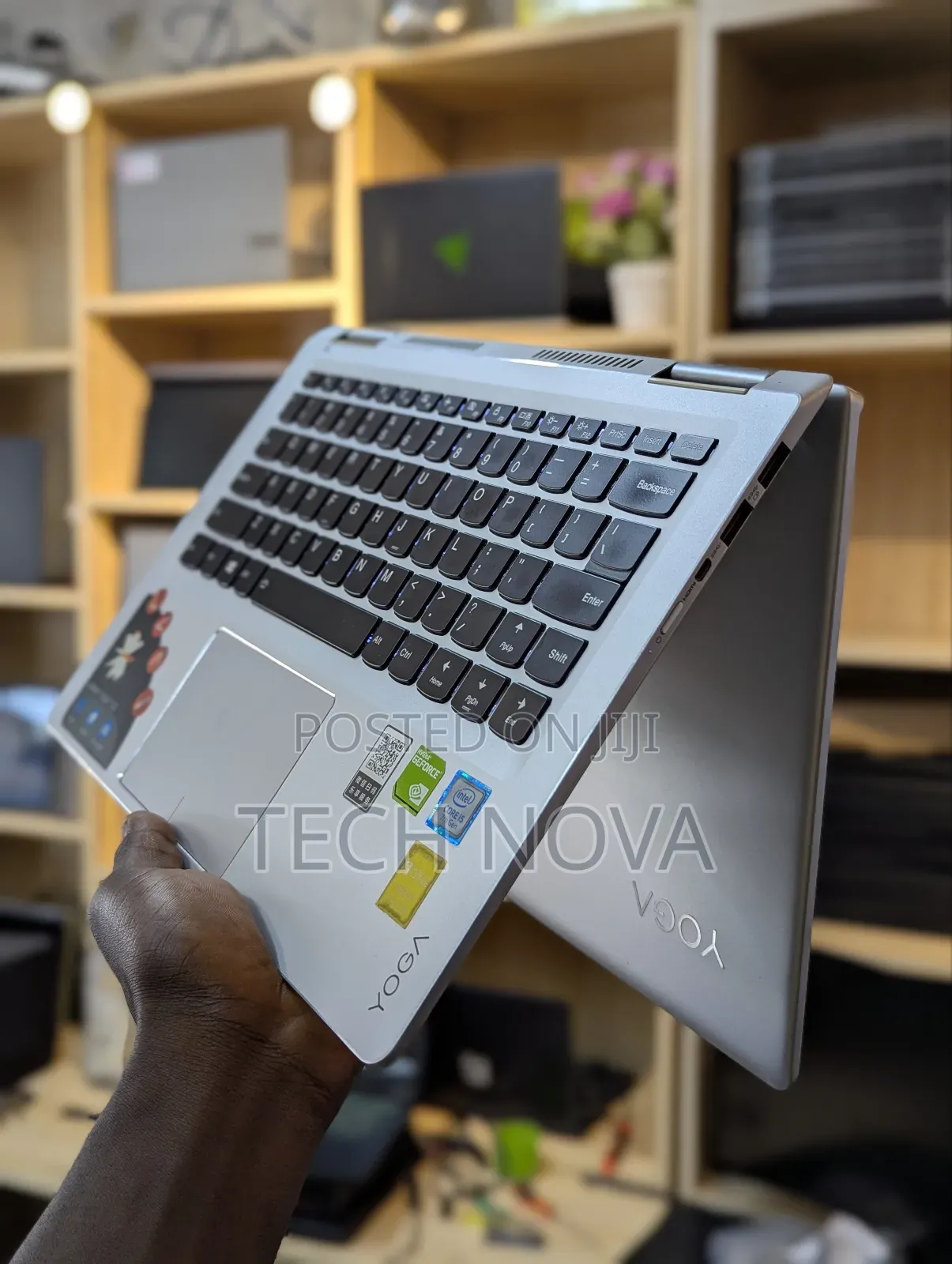 Laptop Lenovo Yoga 710 8GB Nvidia SSD 256GB