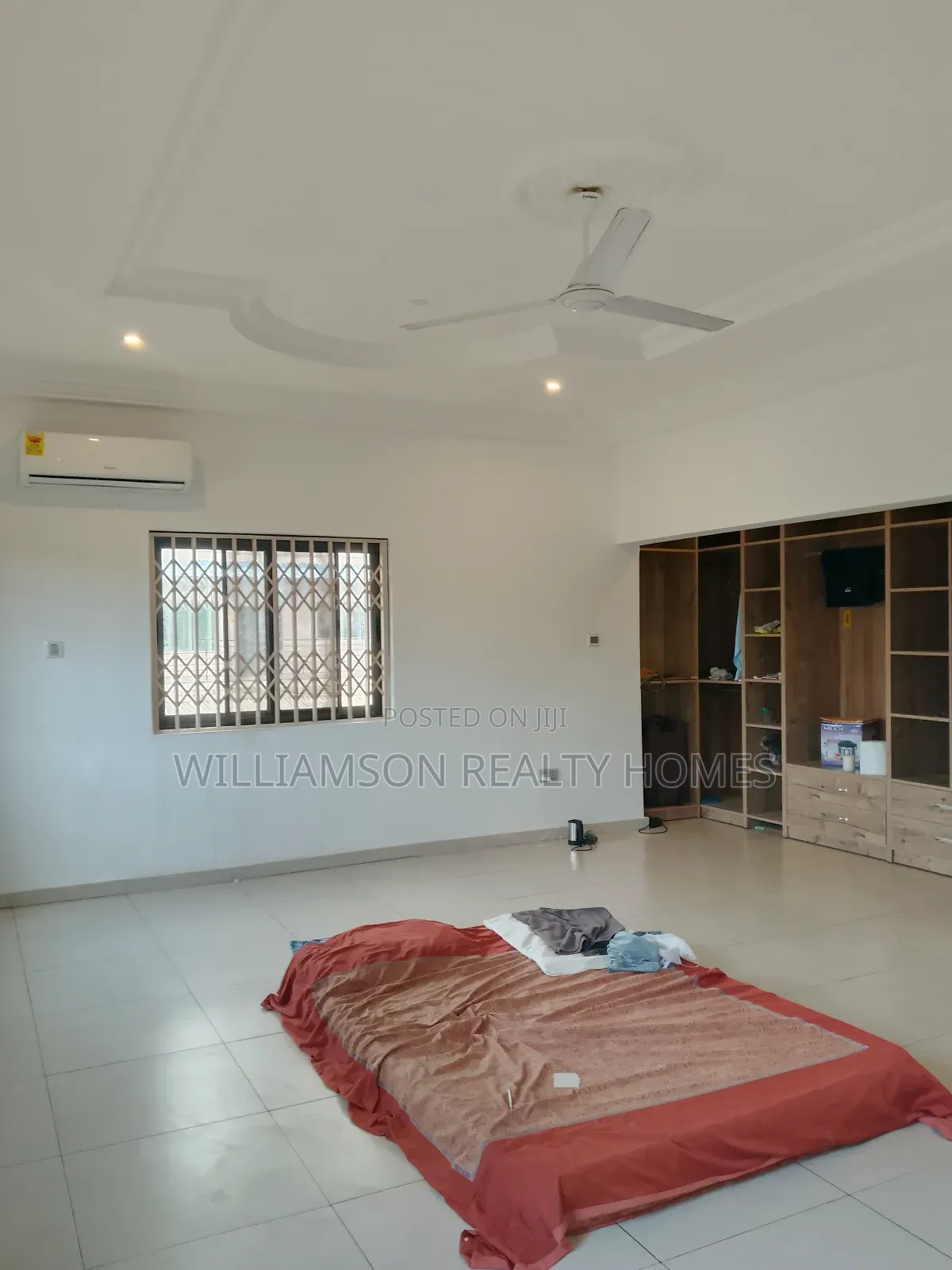 4bdrm Duplex in Kotobabi Road Area, Spintex for rent