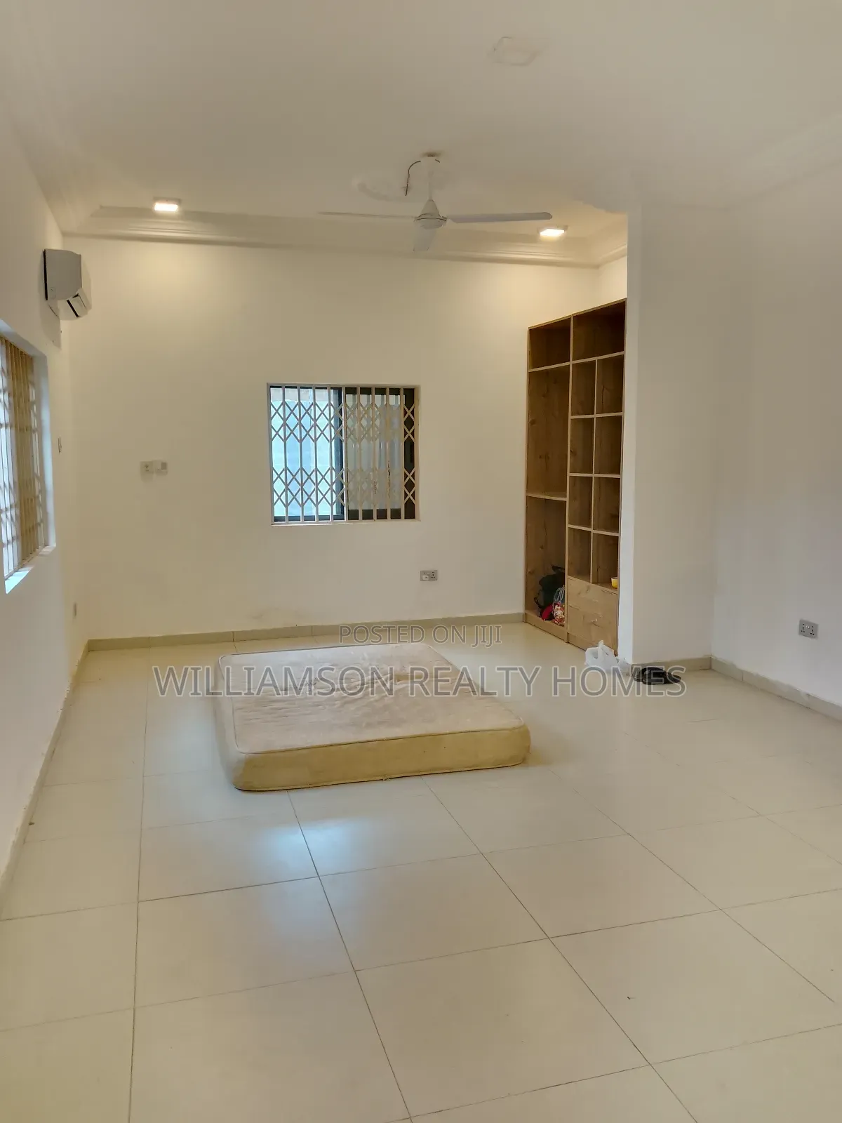 4bdrm Duplex in Kotobabi Road Area, Spintex for rent