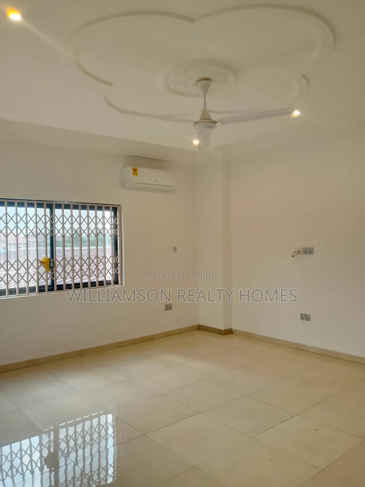 4bdrm Duplex in Kotobabi Road Area, Spintex for rent