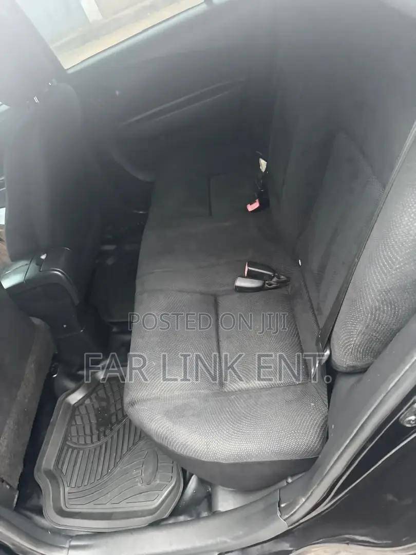 Toyota Yaris 2012 Black