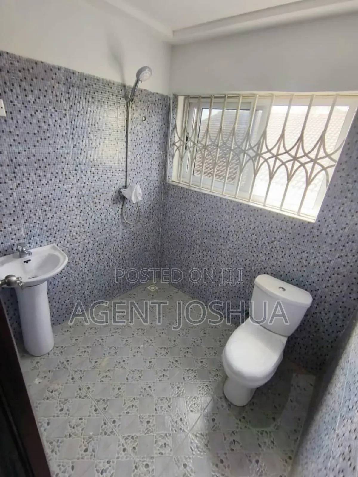 5bdrm Apartment in Manet Court Estate, Spintex for rent
