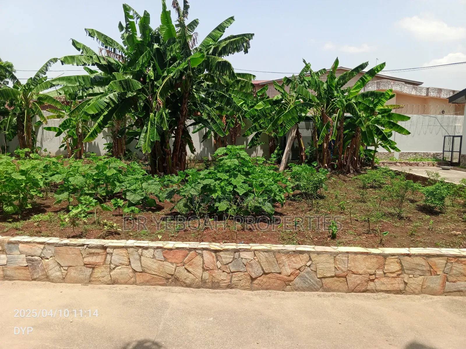 3bdrm House in Spintex:-3 Bedrooms for sale