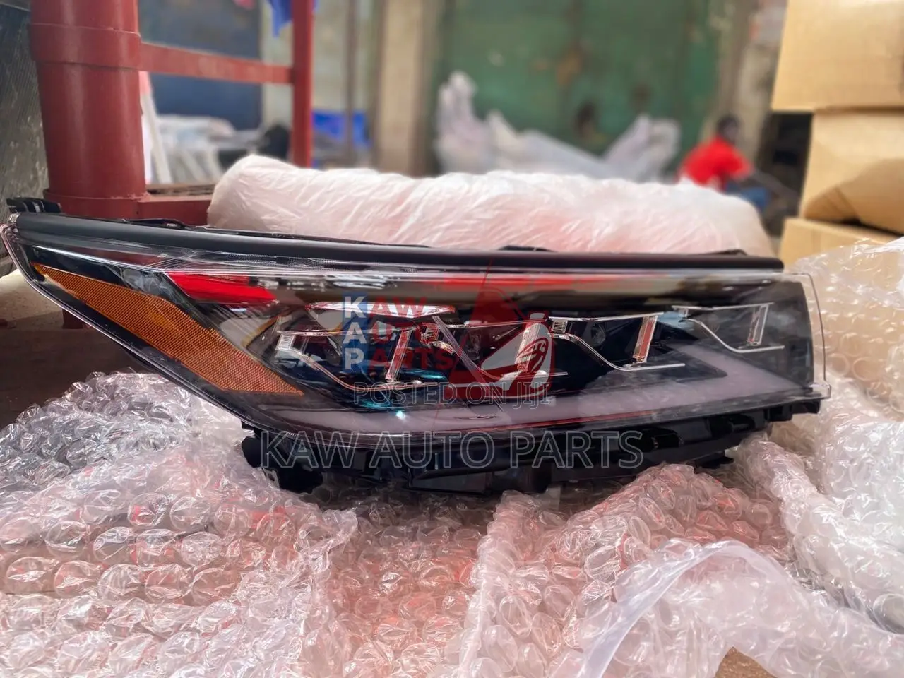 2016,2017,2018,2019 Headlight for Toyota Highlander.