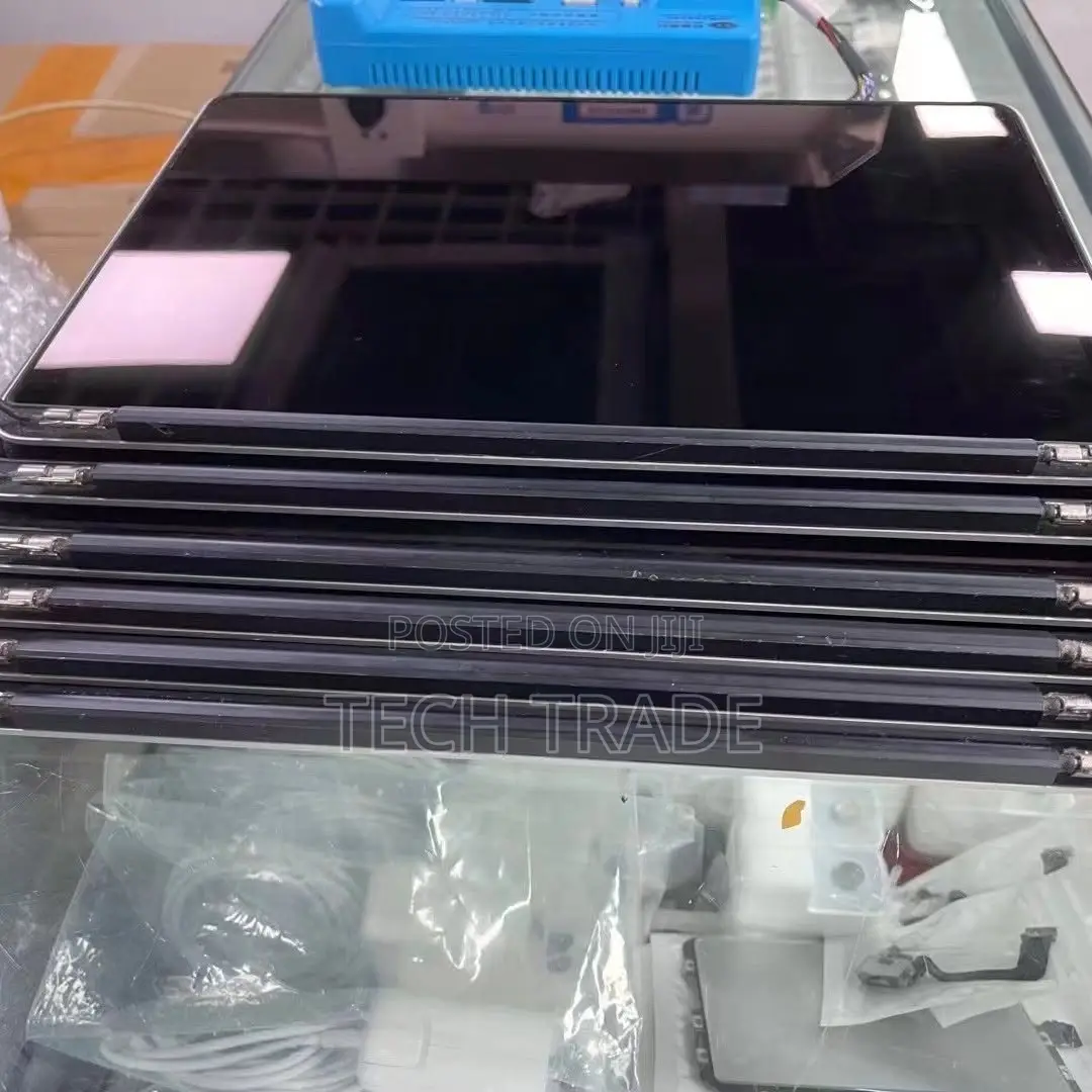 Macbook Screens (Brand New,Icloud Screen)