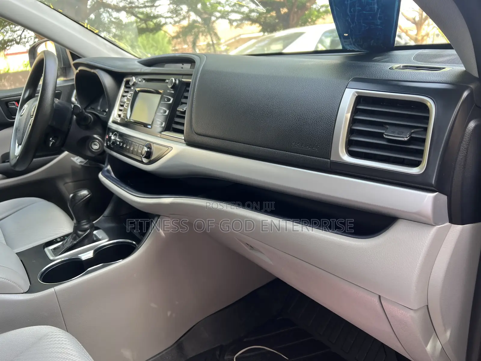 Toyota Highlander LE 2019 Black
