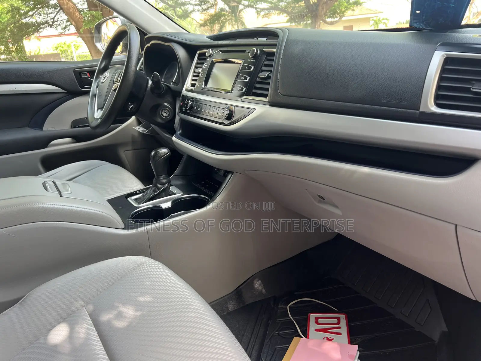 Toyota Highlander LE 2019 Black