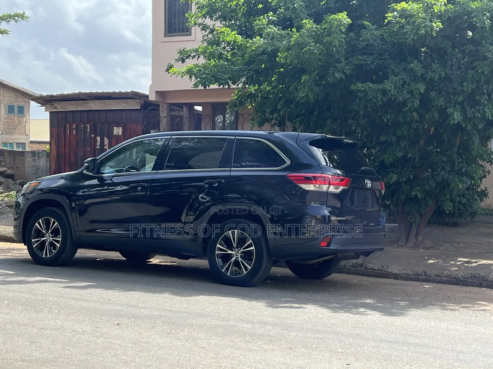 Toyota Highlander LE 2019 Black