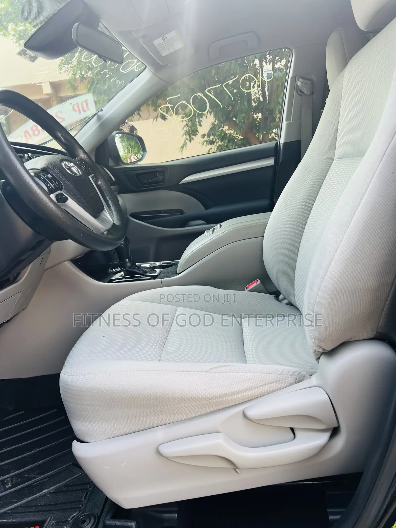 Toyota Highlander LE 2019 Black