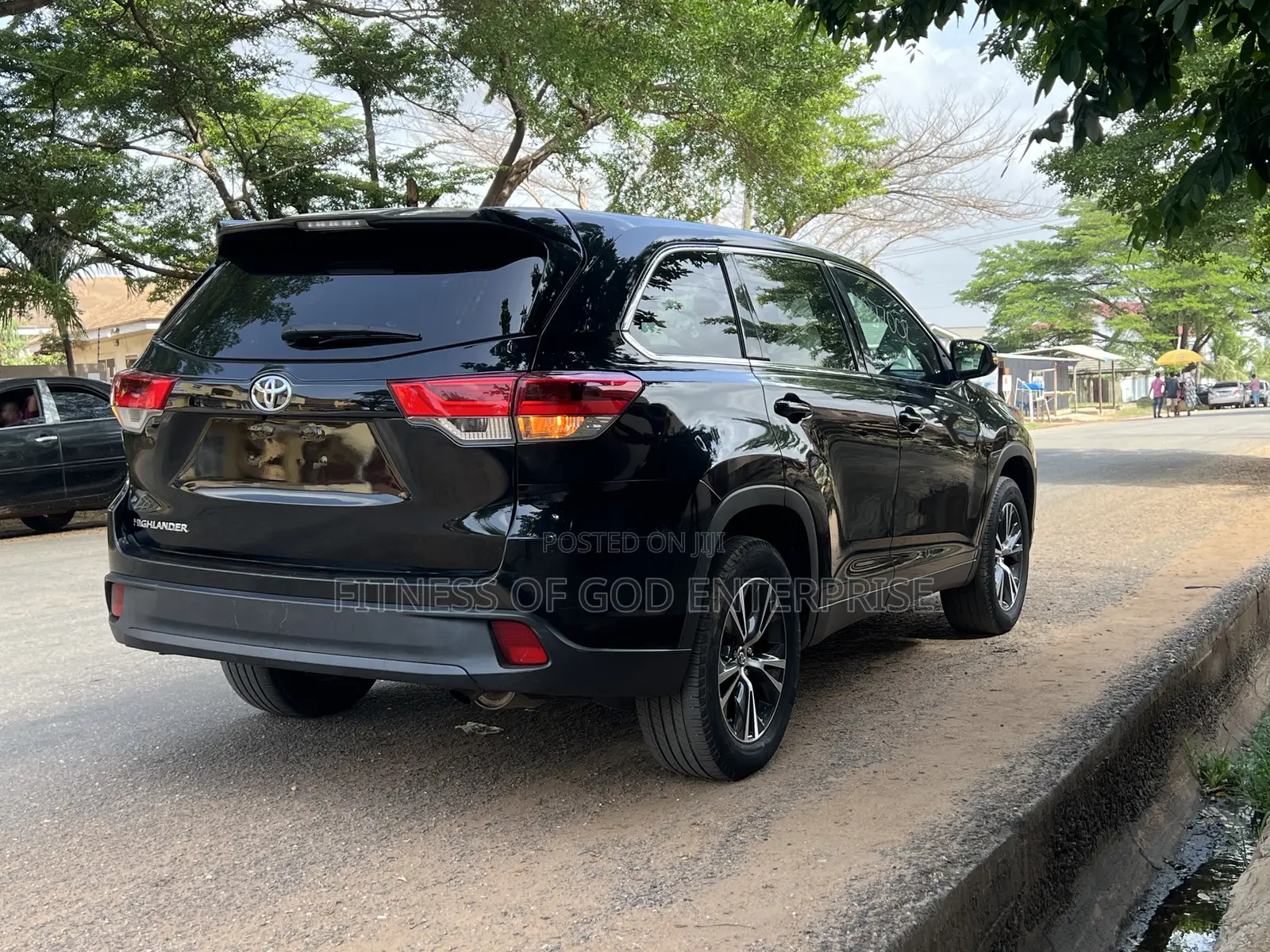 Toyota Highlander LE 2019 Black