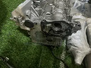 C 300 Cylinder Head