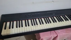 Yamaha P125 Black