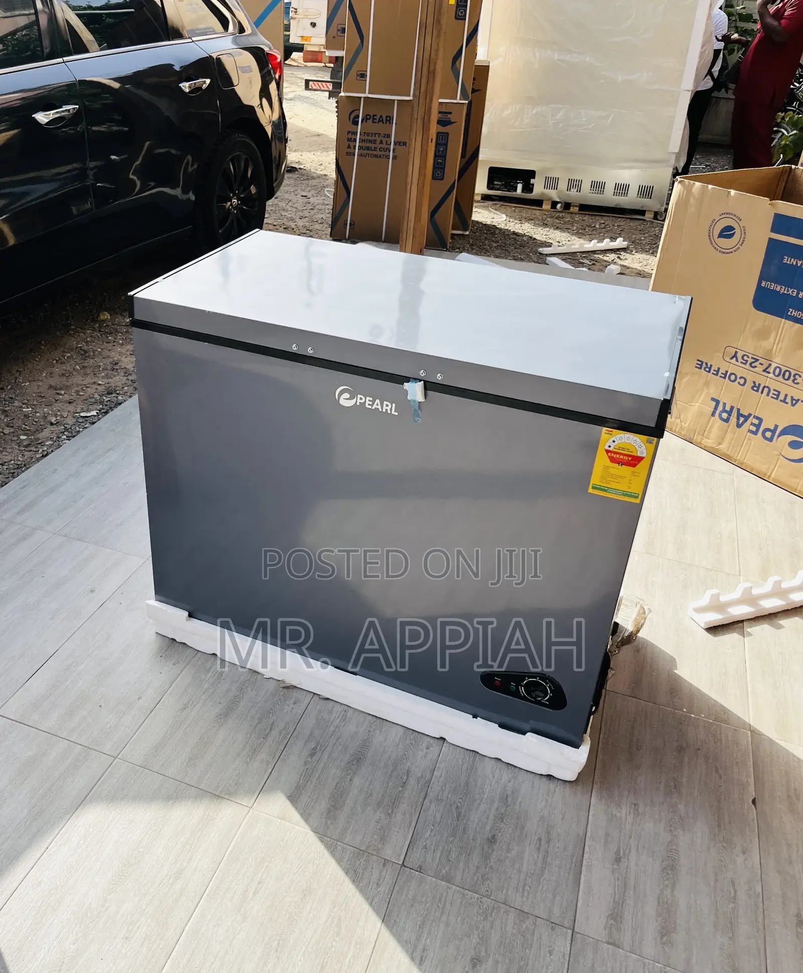 Check Out Pearl 251ltr Single Door Chest Freezer 